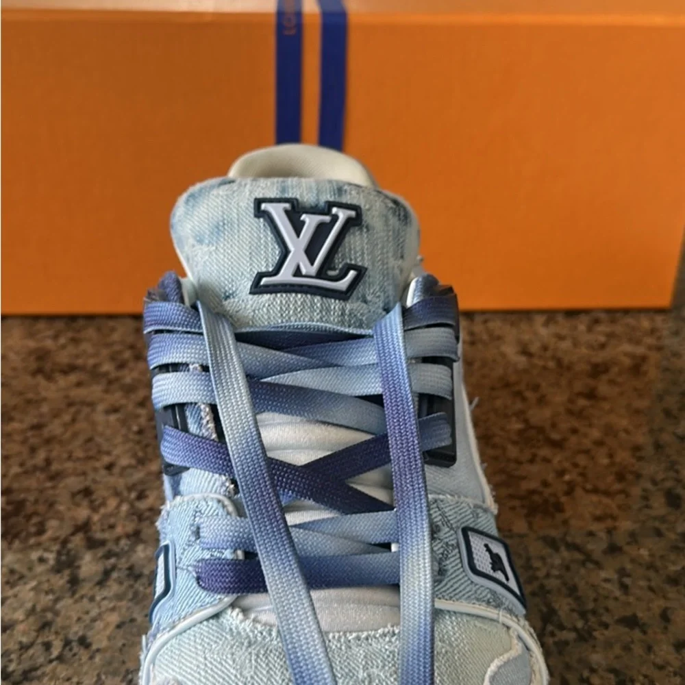 Louis Vuitton LV Trainer Blue Bleached monogram Denim - Picture 4 of 7